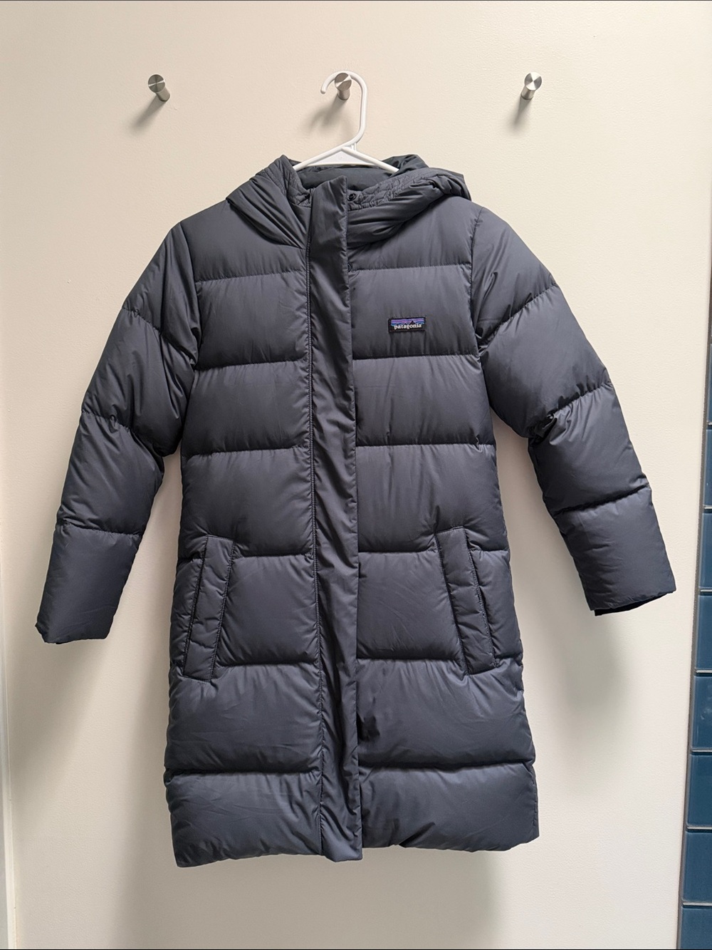 Patagonia kids silent down parka large, size 12